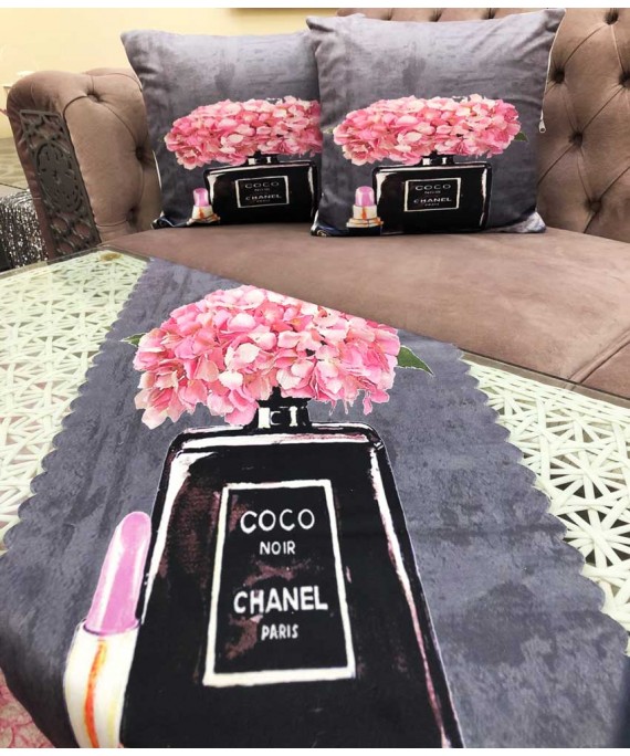 Table cloth with 2 Cushion Cover 