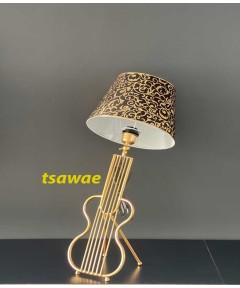 Street Lamp Gittar Black & Gold 