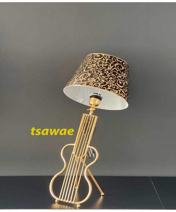 Street Lamp Gittar Black & Gold 